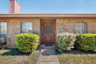 528 Post Oak Ln - Photo 1 of 1