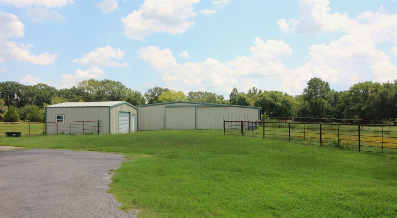 446 Vz County Road 4108 - Photo 2 of 35