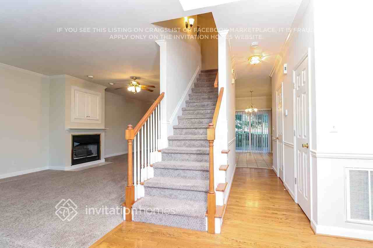 3700 Turret Dr - Photo 4 of 21