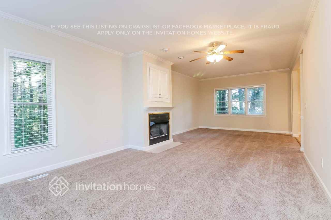 3700 Turret Dr - Photo 5 of 21
