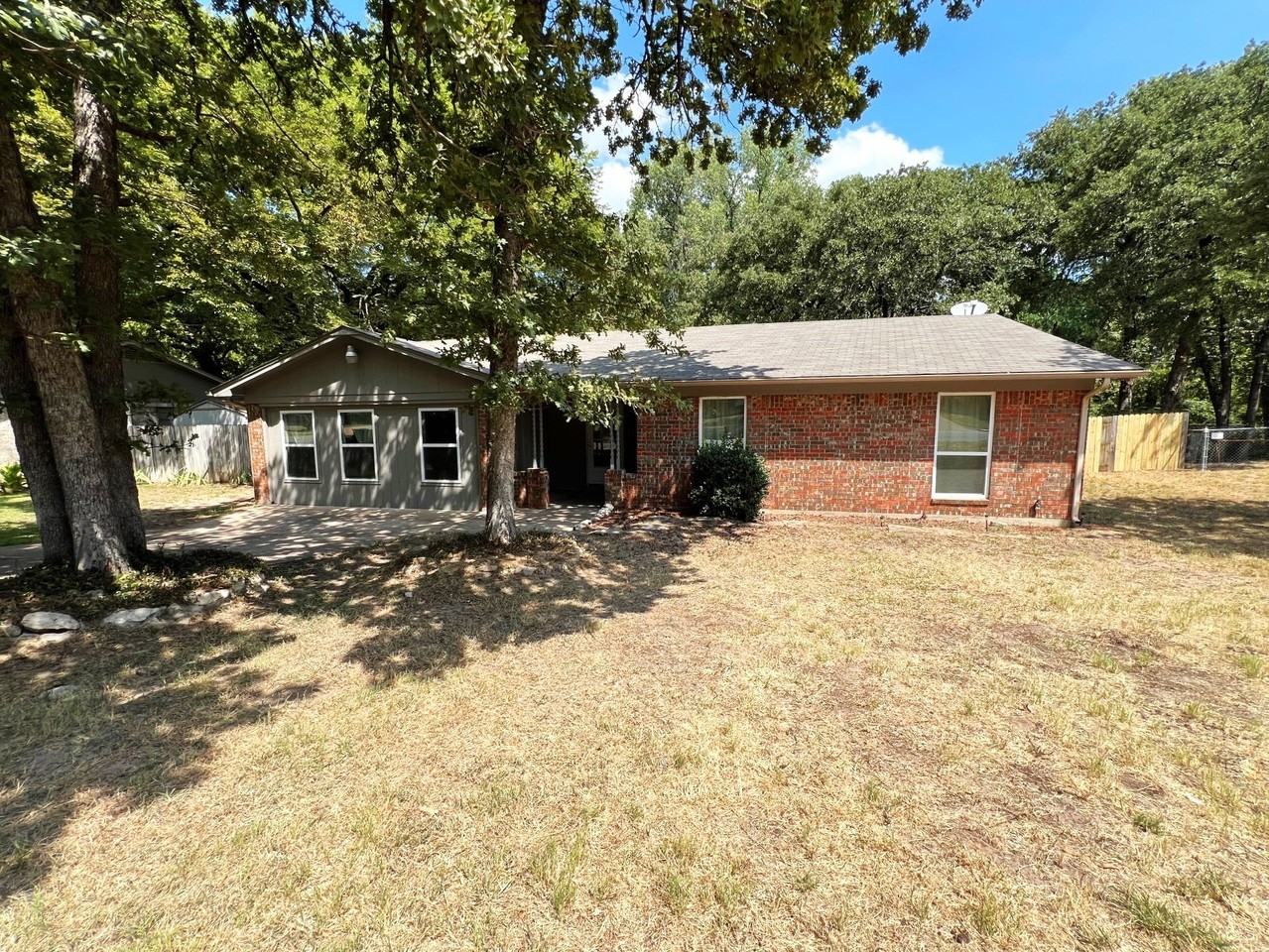 213 Glenhaven Dr - Photo 2 of 21