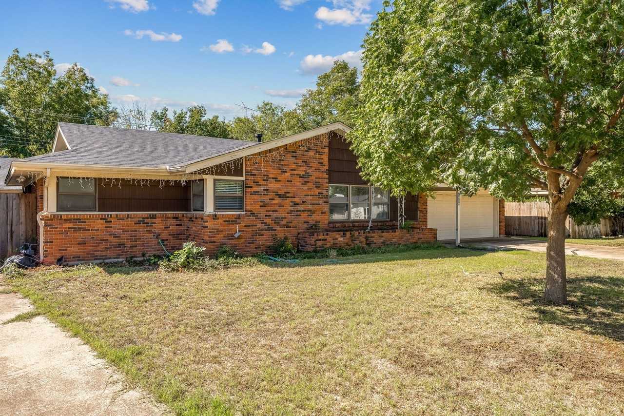 4629 Fawn Dr - Photo 5 of 39