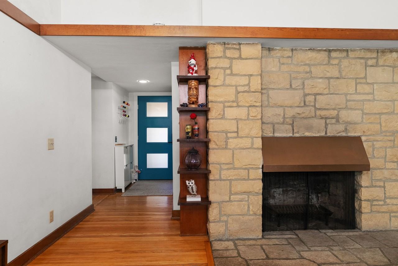 1018 Shorewood Blvd #1 - Photo 2 of 18