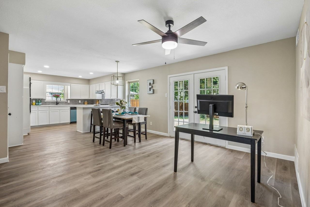 1725 Bardfield Ave - Photo 4 of 12