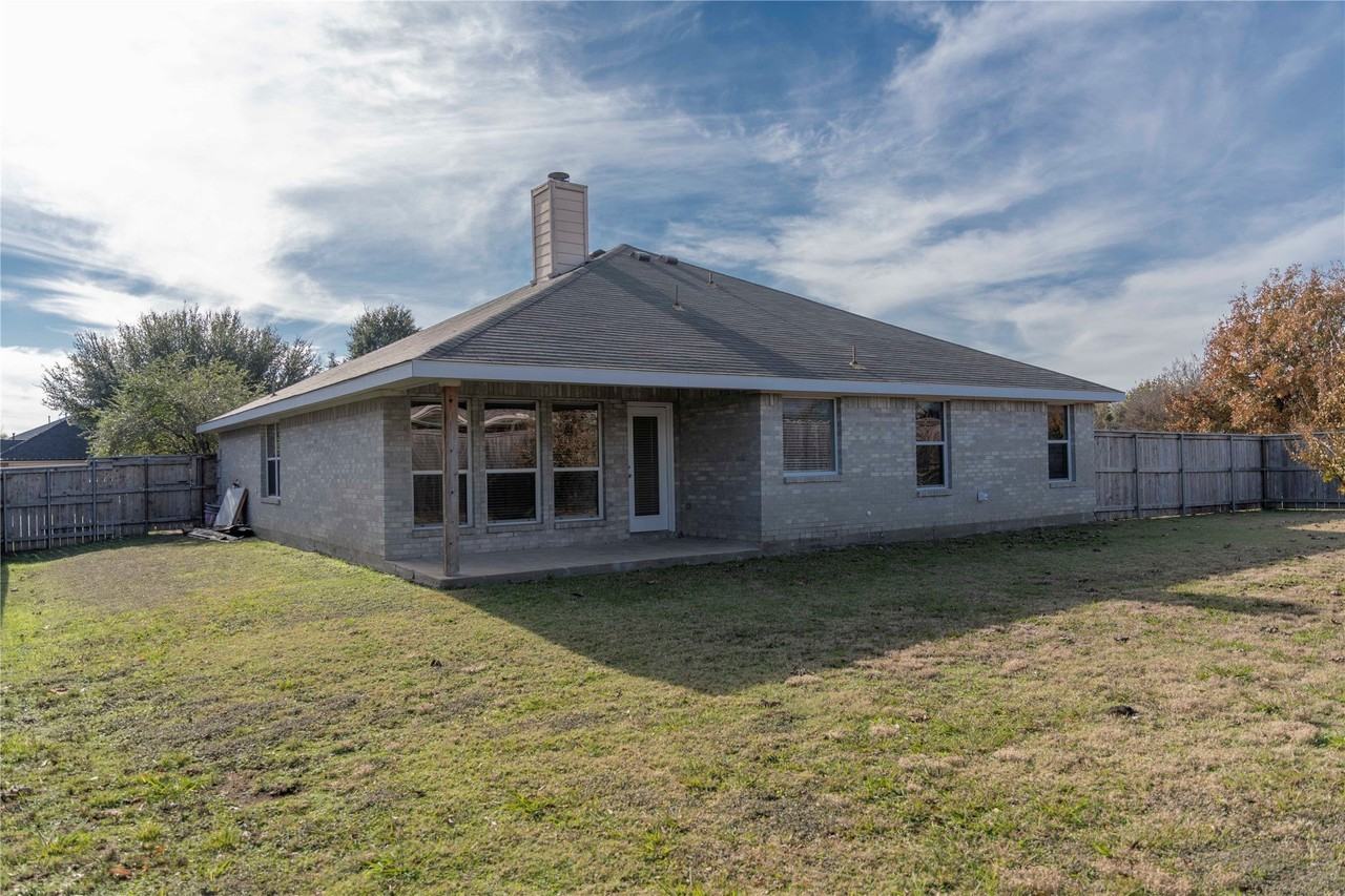 15534 Durango Dr - Photo 2 of 21
