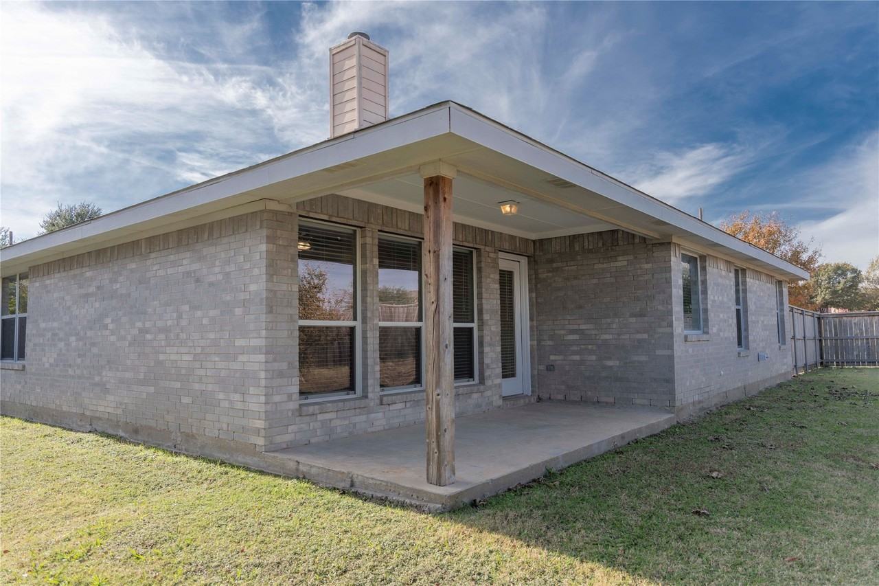 15534 Durango Dr - Photo 5 of 21