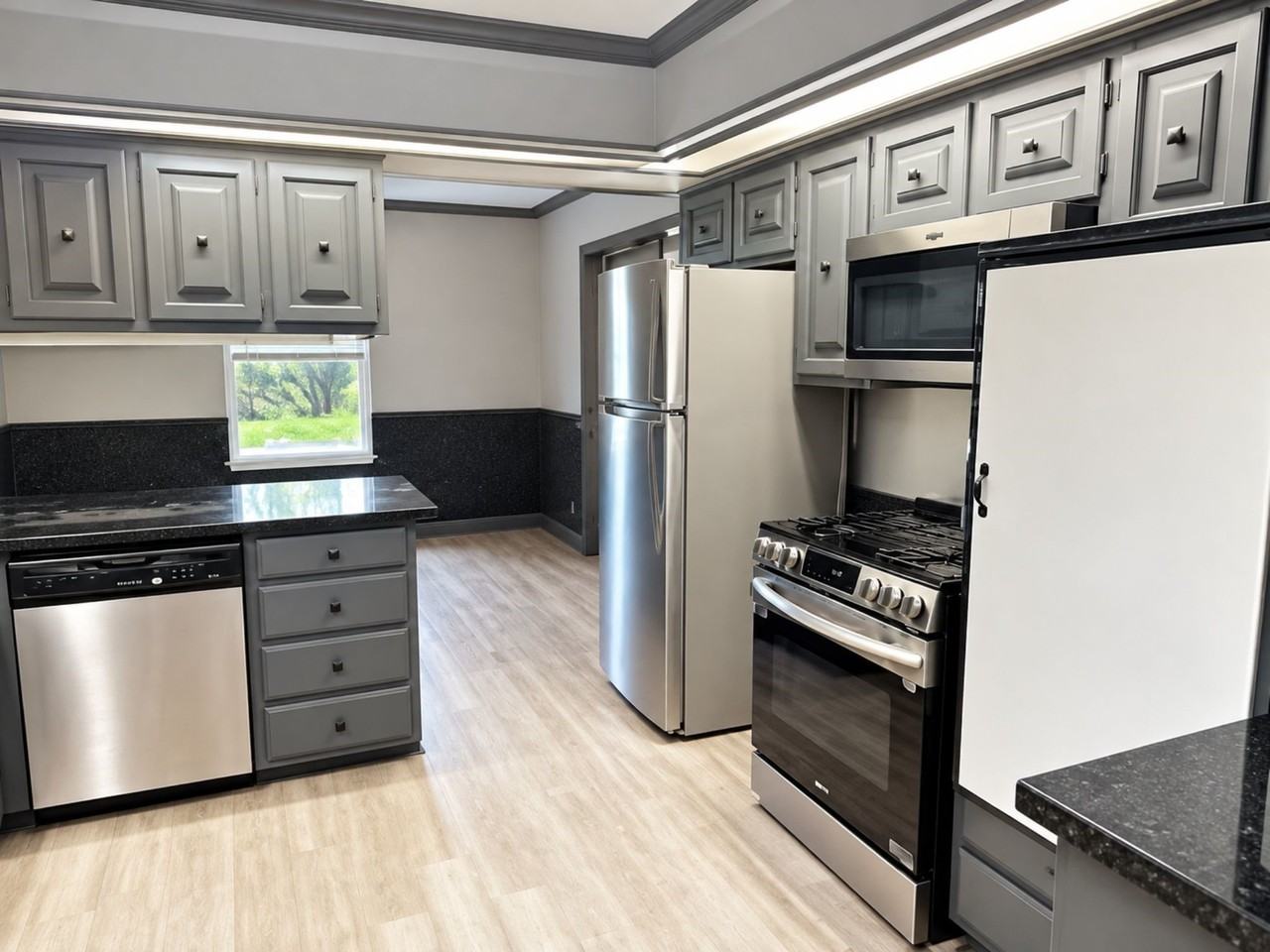 9430 Highway 377 - Photo 5 of 6