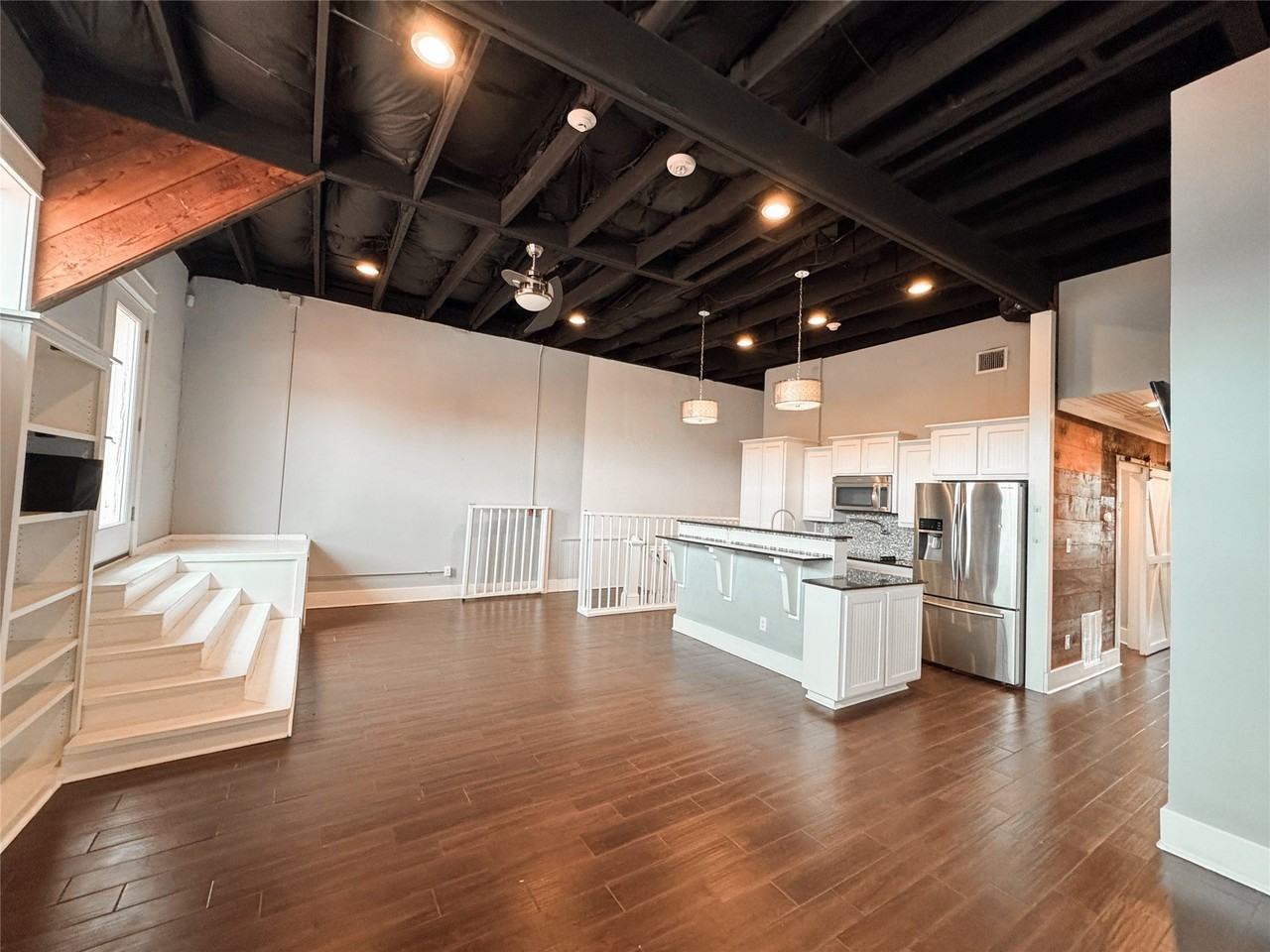 2816 Lee St #C - Photo 6 of 15