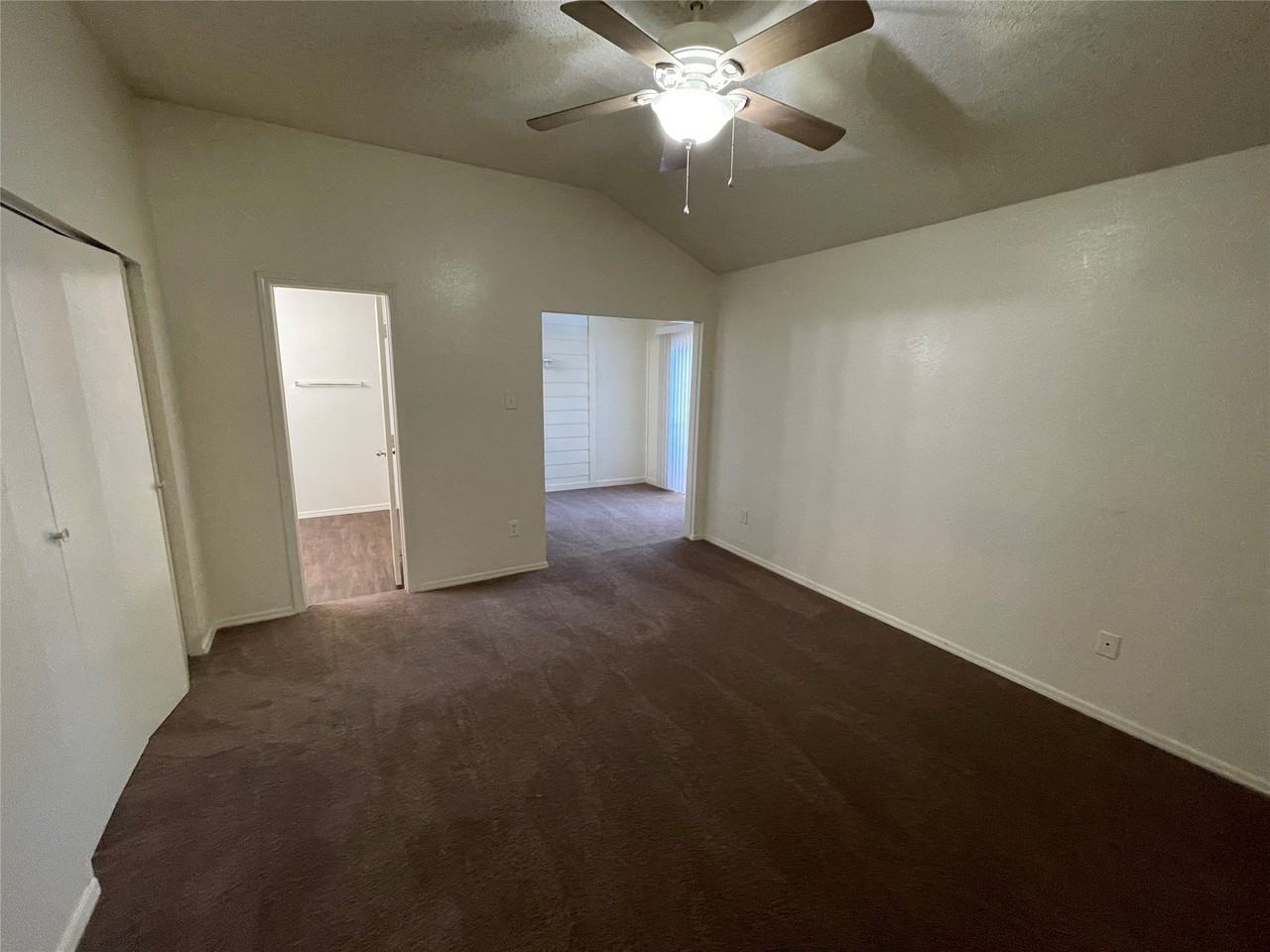 10404 Cork Oak Cir - Photo 4 of 10