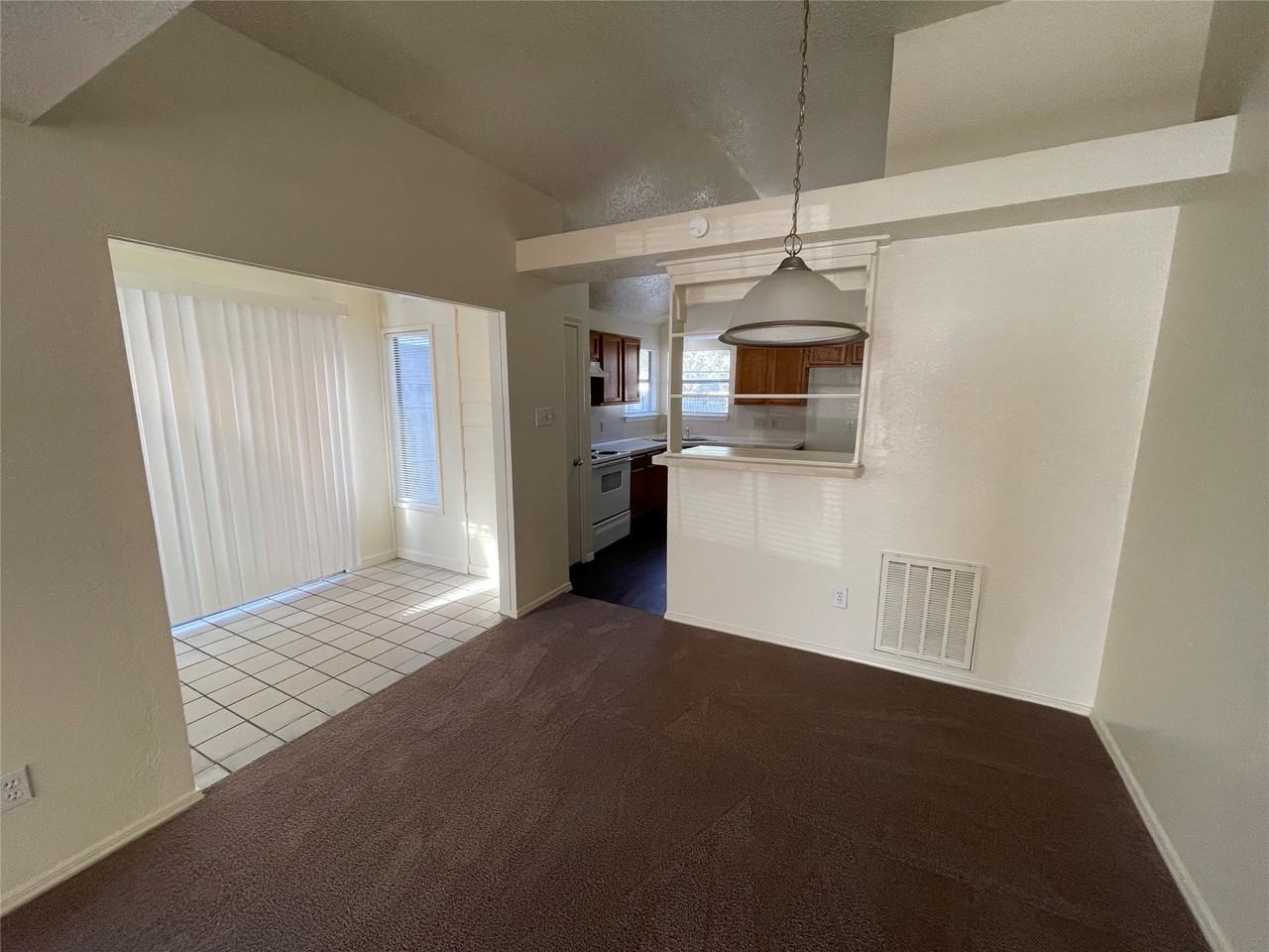 10404 Cork Oak Cir - Photo 7 of 10