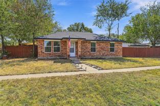 900 N Grand Ave - Photo 1 of 1