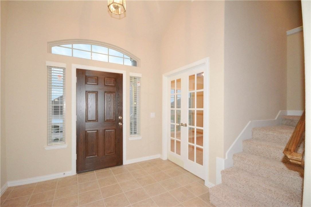 118 Eagle Feather Dr - Photo 2 of 20