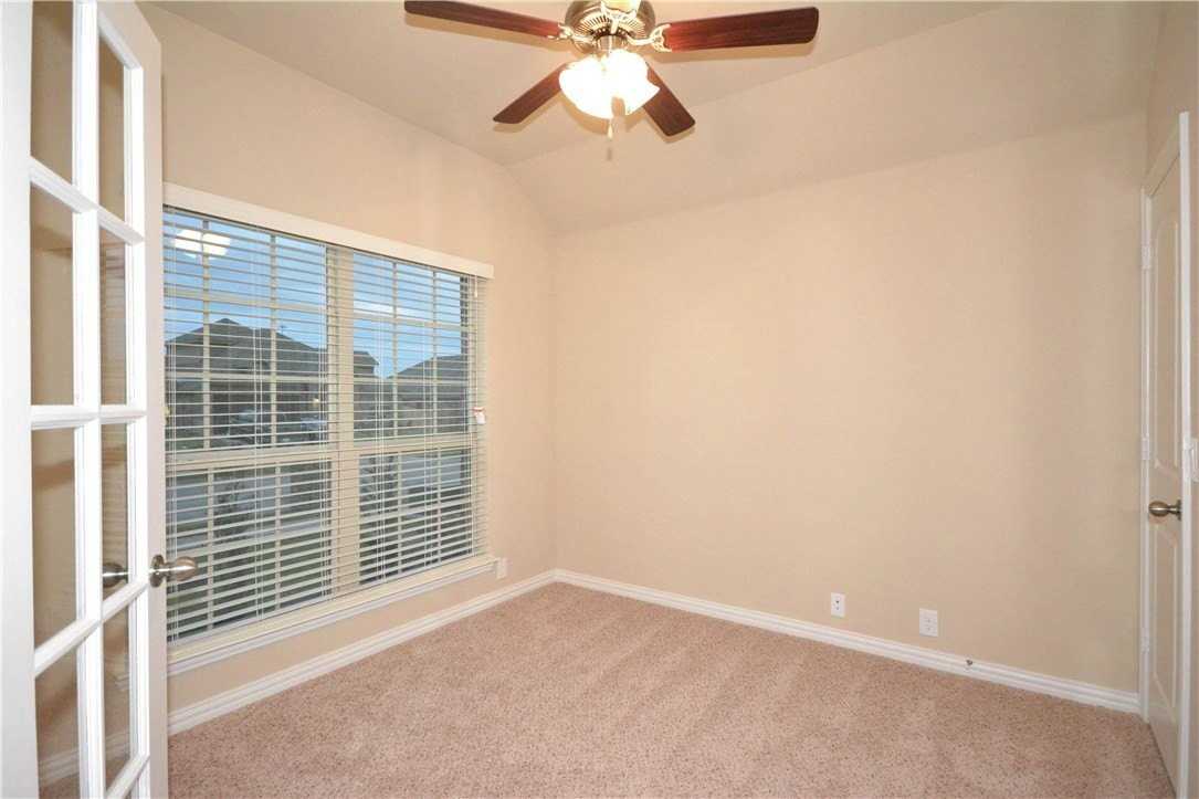 118 Eagle Feather Dr - Photo 3 of 20