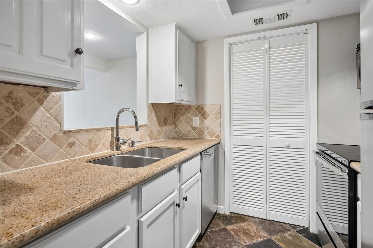3815 Holland Ave #1 - Photo 7 of 29