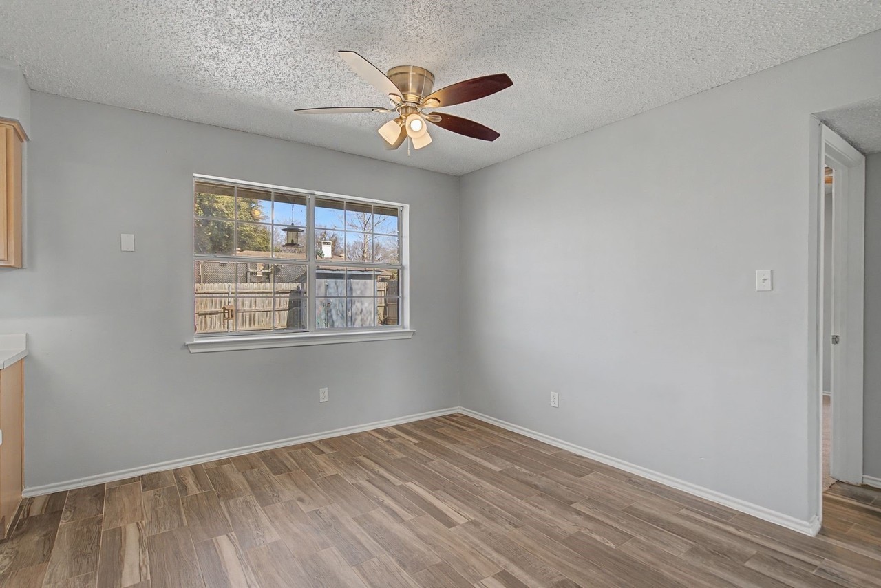 114 Prairie Creek Cir - Photo 7 of 28