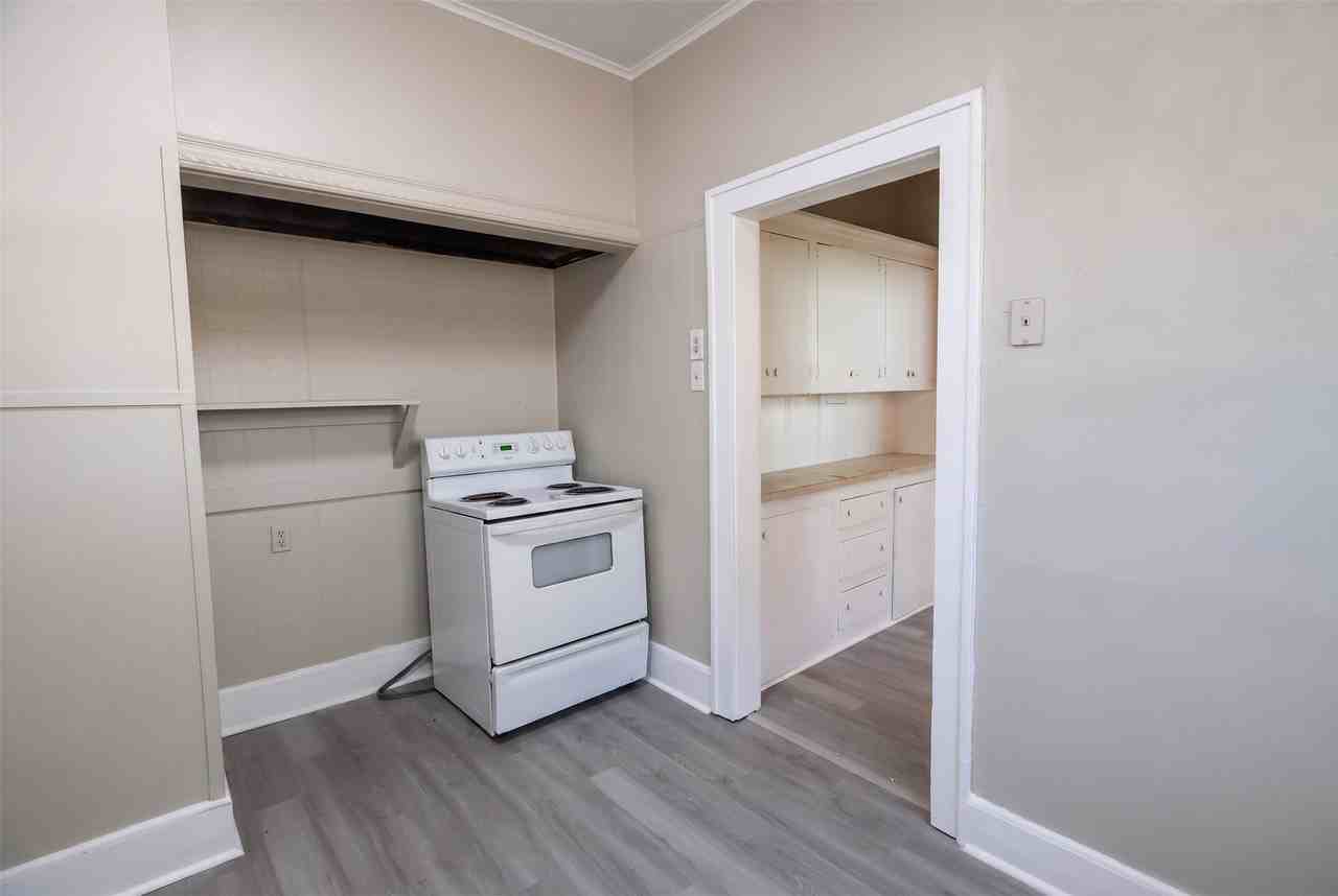 554 Stephenson St - Photo 7 of 15