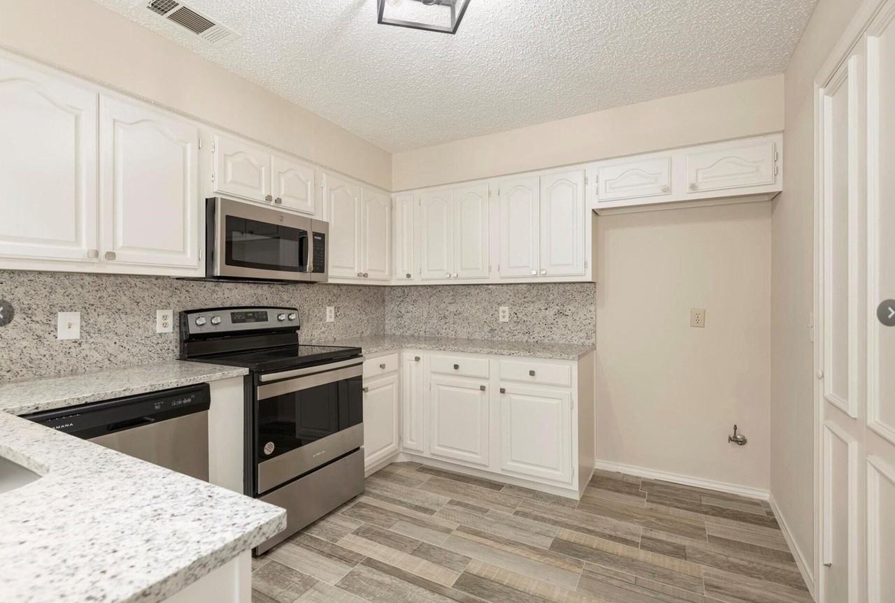 3600 Hilltop Ln - Photo 7 of 18