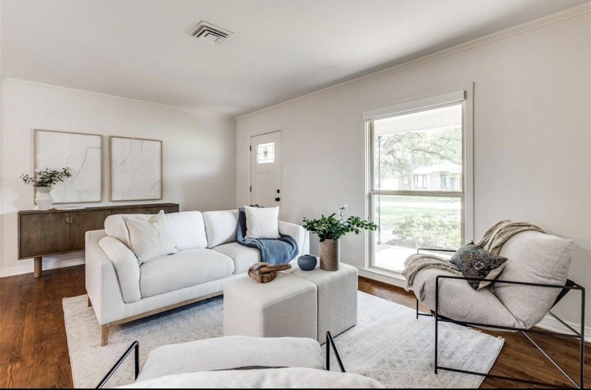 1323 Engle Ave - Photo 4 of 24