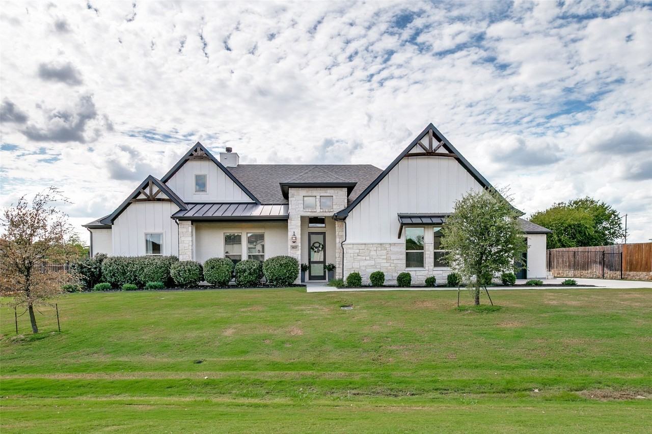1025 Aledo Ridge Ct - Photo 2 of 31