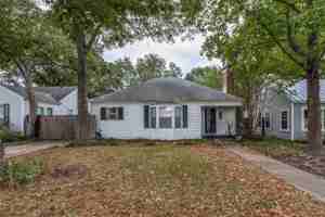 featured image of 8714 Forest Hills Blvd