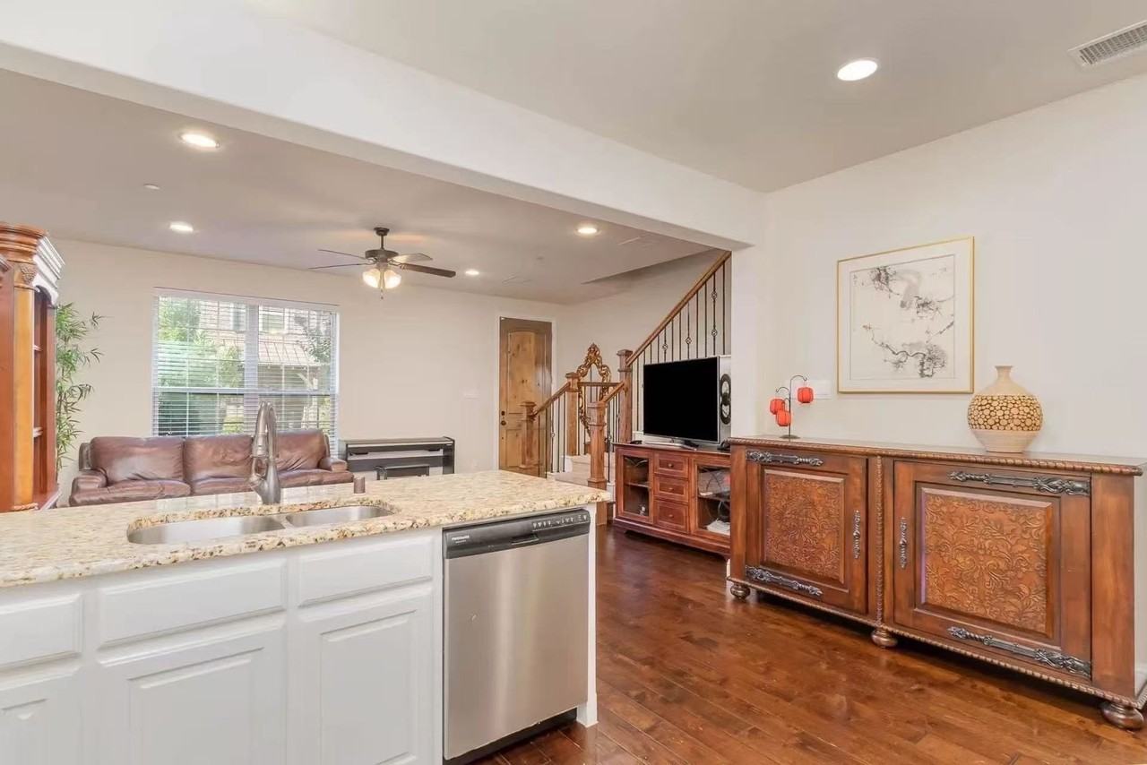 4654C Rhett Ln - Photo 7 of 14