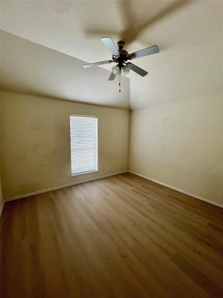 1801 Kathryn Ct - Photo 7 of 14