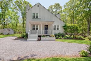 featured image of 90 Kennedy Dr