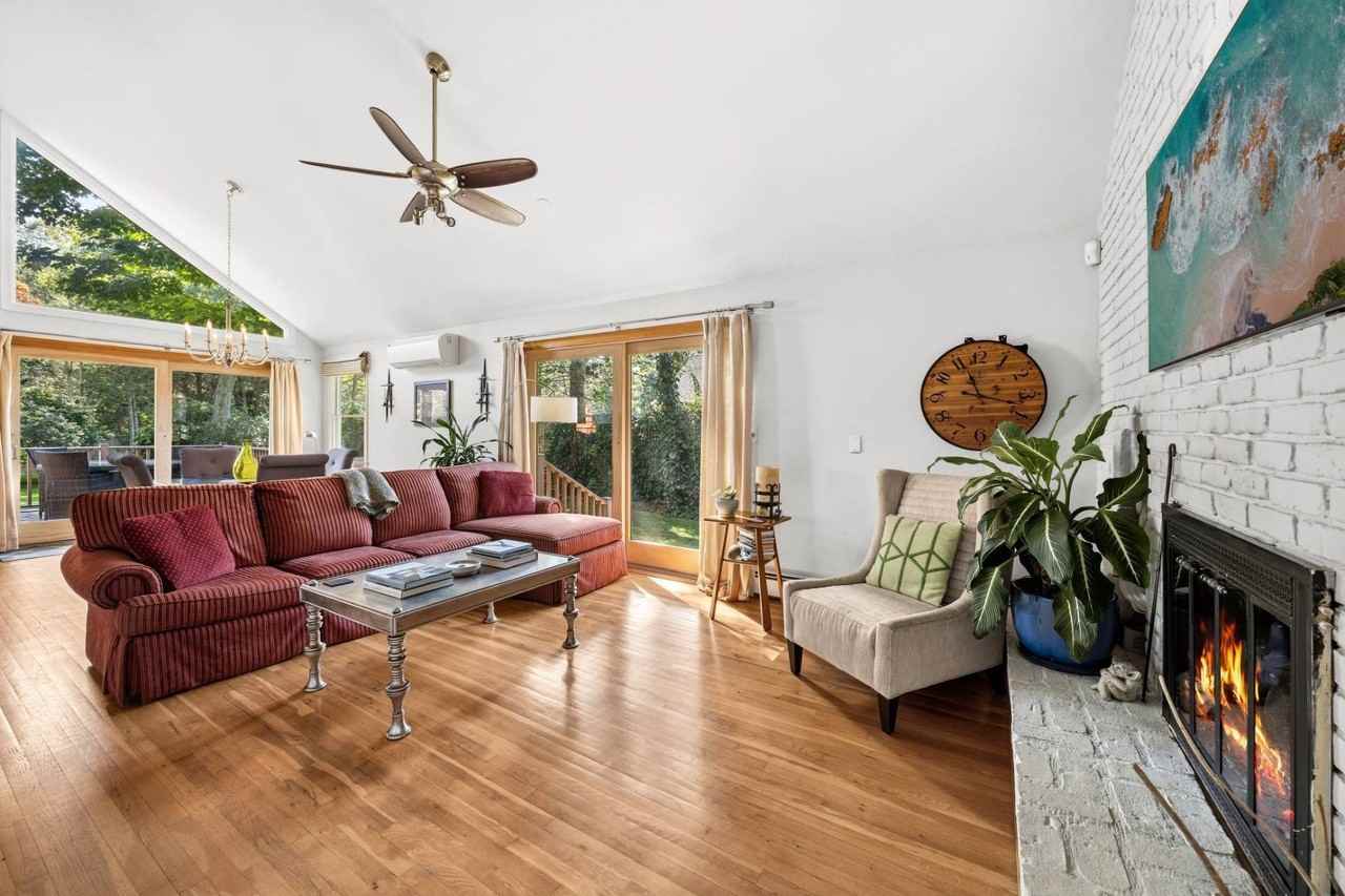 5 Cedar Ridge Dr - Photo 3 of 18