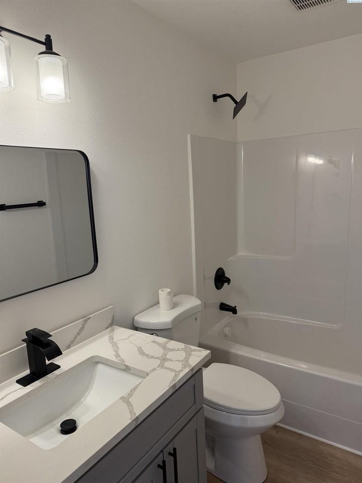 110 Claret Dr - Photo 4 of 10
