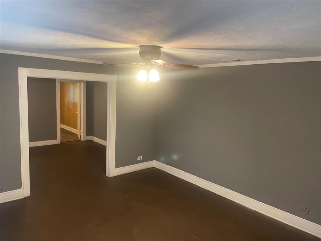 104 5th St - Photo 4 of 21