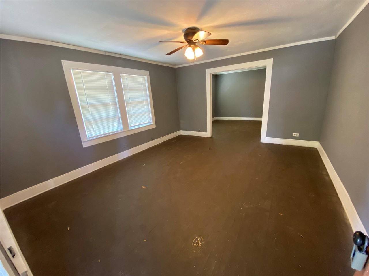 104 5th St - Photo 5 of 21