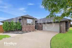 featured image of 17336 Shadow Hawk Ln