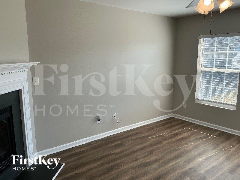 604 Magna Dr - Photo 3 of 11