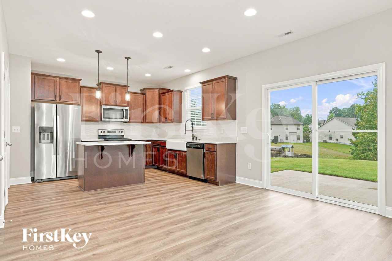 67 Dando St - Photo 3 of 19