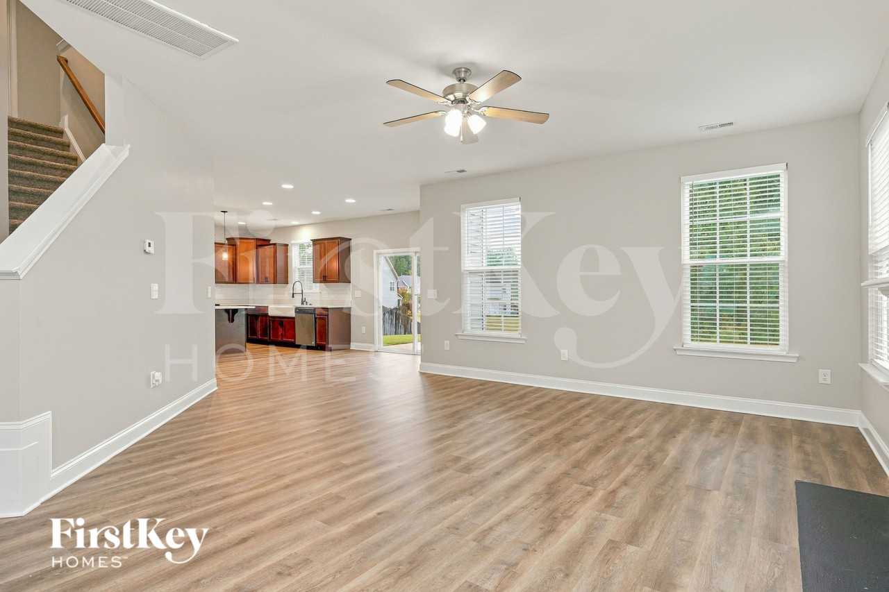 67 Dando St - Photo 7 of 19