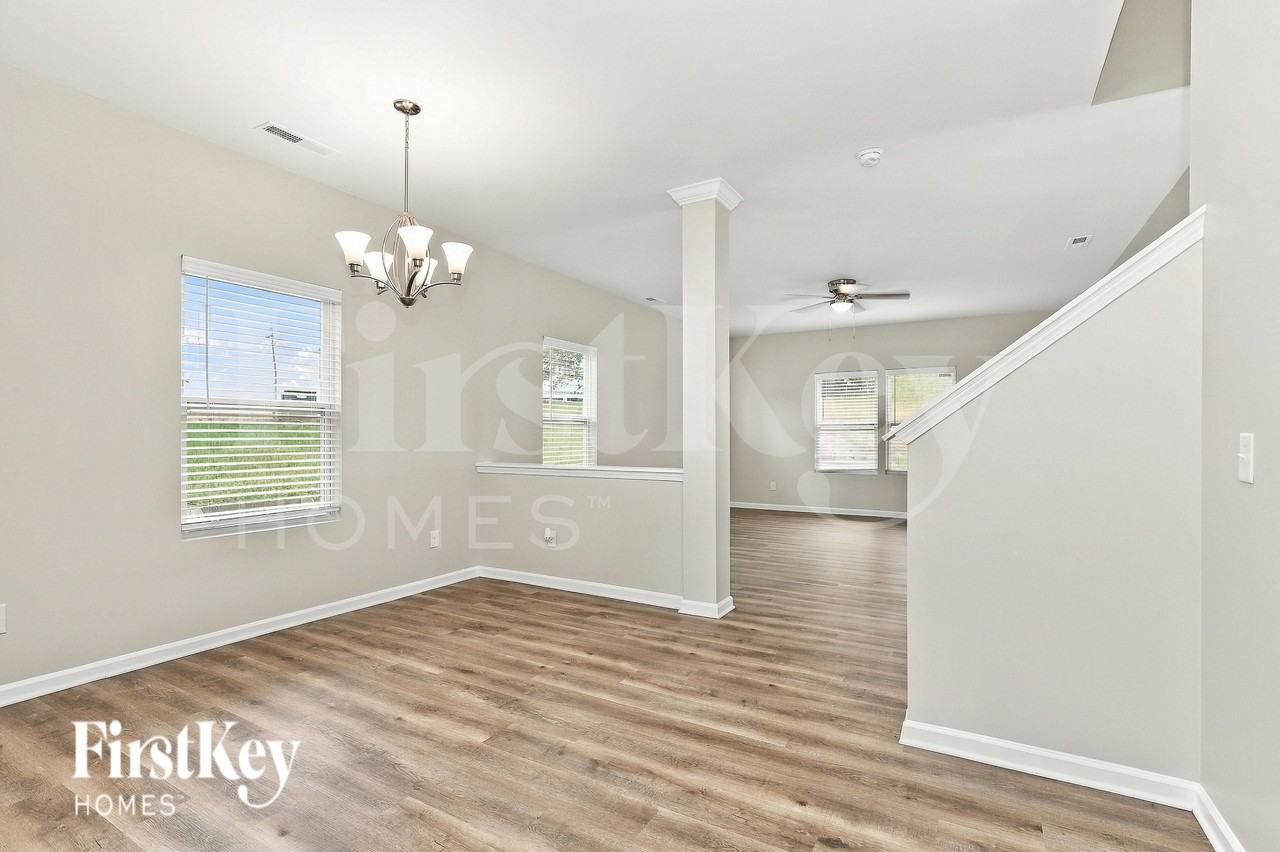 411 Quick Silver Dr - Photo 6 of 19