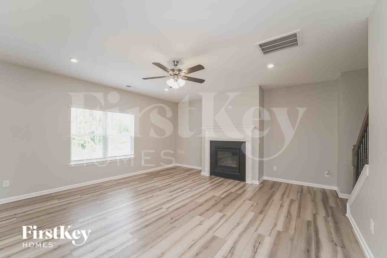 6351 Trinity Crossing Cir - Photo 4 of 16