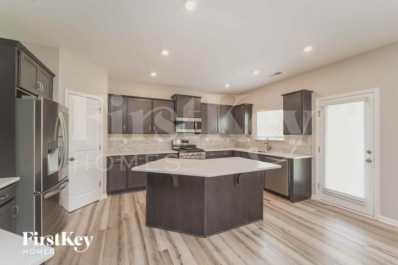 6351 Trinity Crossing Cir - Photo 6 of 16