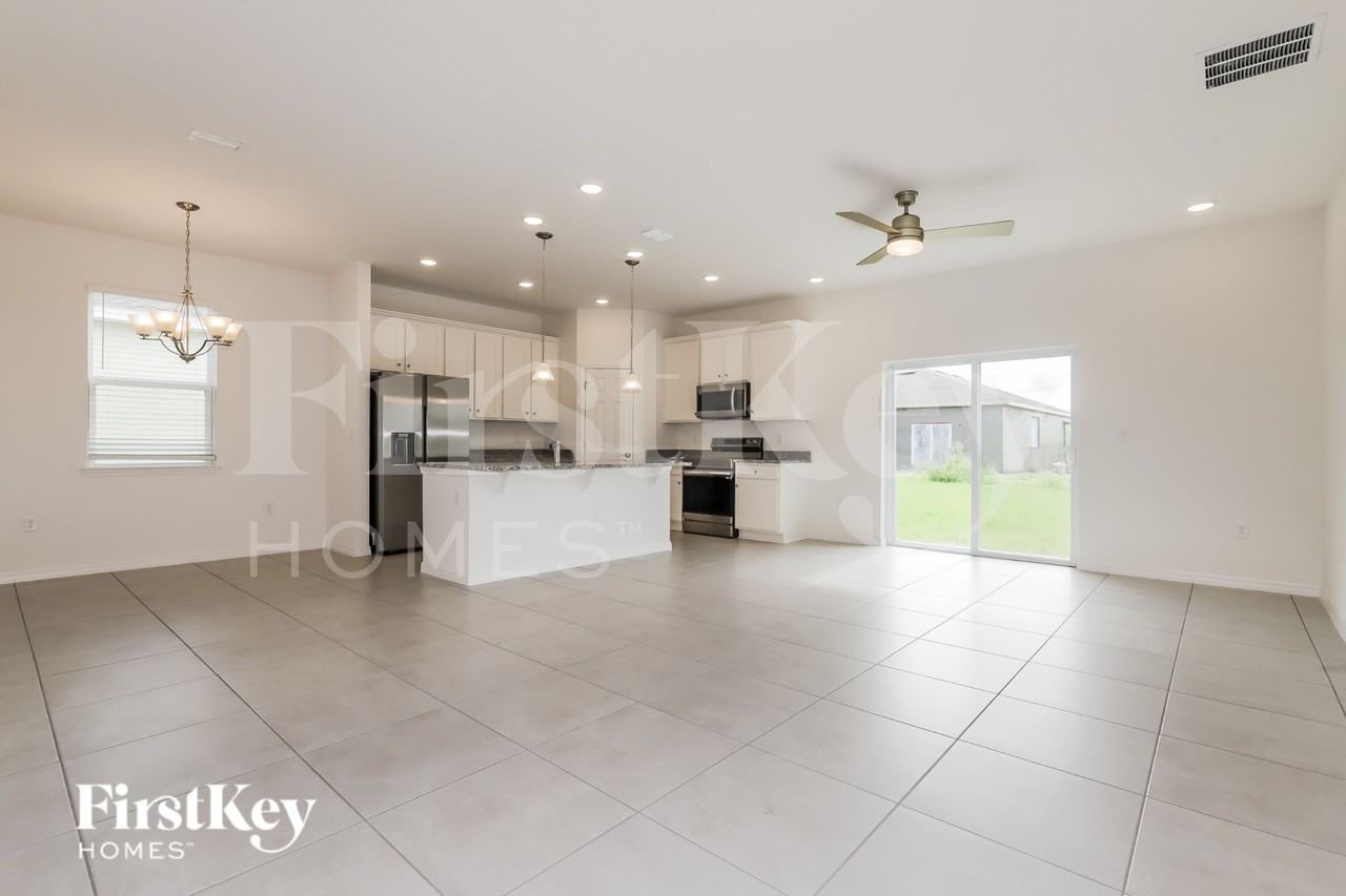 503 Crown Rose Dr - Photo 3 of 16