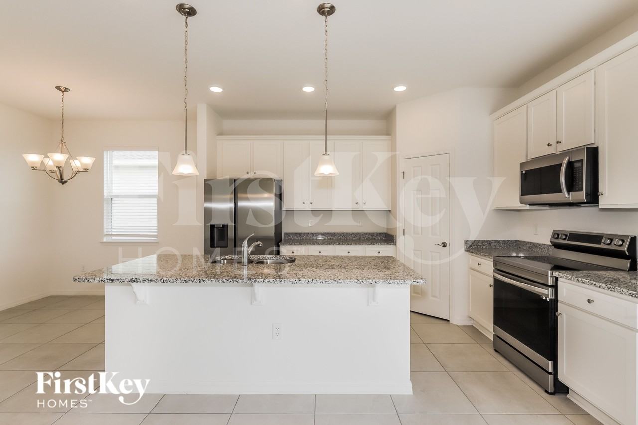503 Crown Rose Dr - Photo 7 of 16
