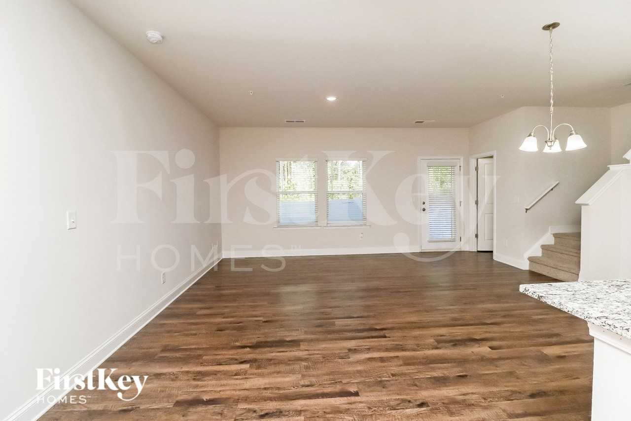 2027 Cypress Village Dr Nw - Photo 2 of 15