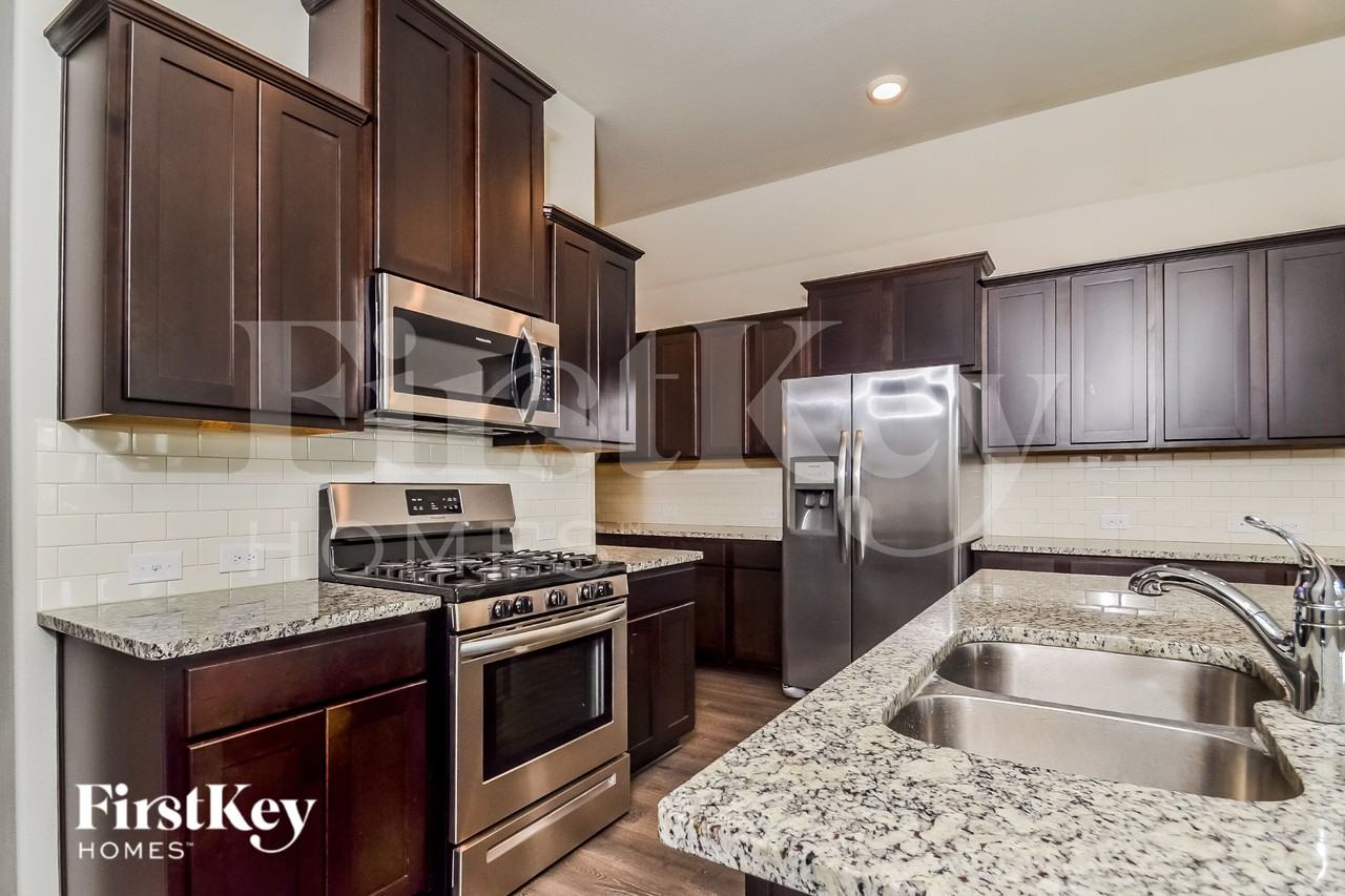 4604 Essonite Rd - Photo 6 of 16