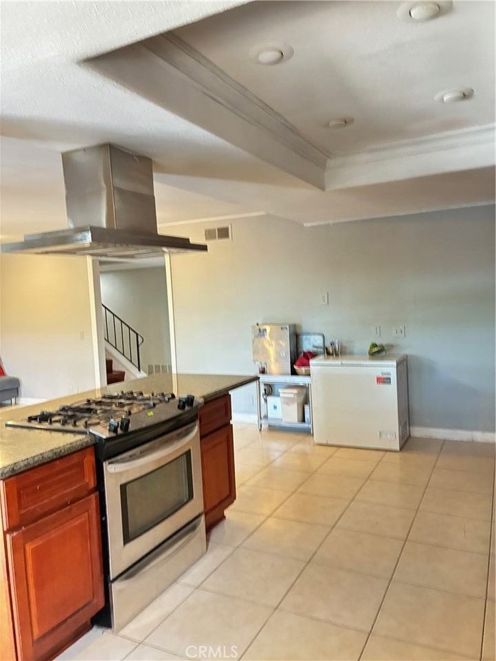 8812 Carmel Cir - Photo 6 of 19