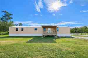 featured image of 653 E Bayou Rd
