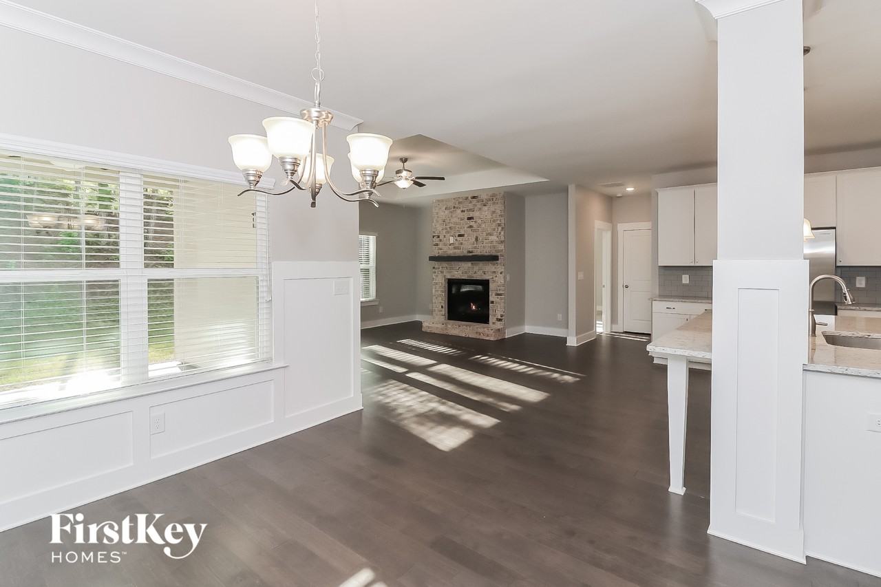 85 Crestbrook Way - Photo 6 of 15