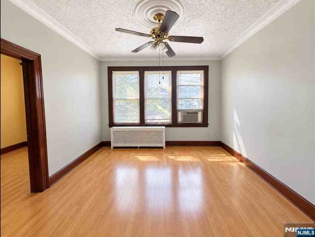 148 Nelson Ave - Photo 3 of 6