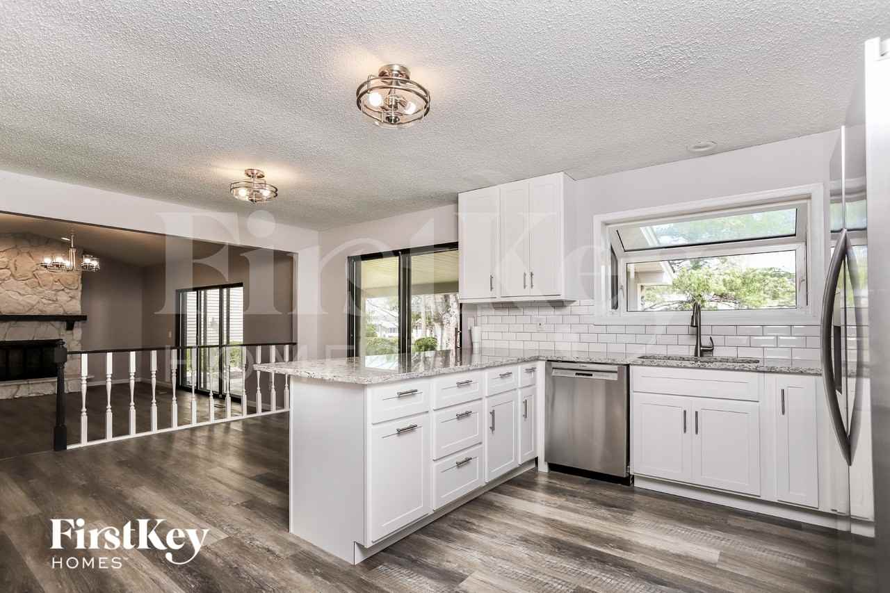 21 Gourdon Ct - Photo 4 of 15