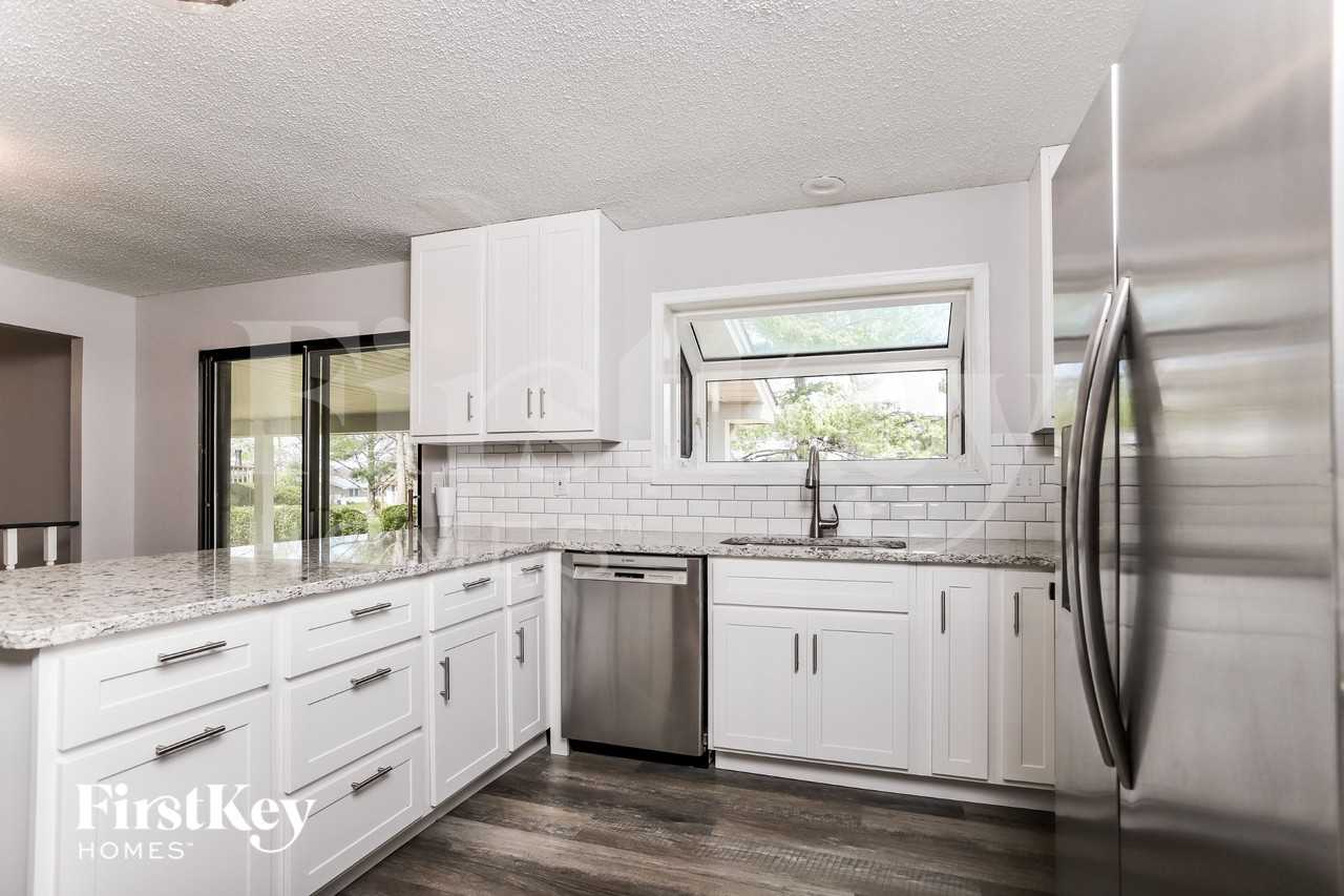 21 Gourdon Ct - Photo 6 of 15