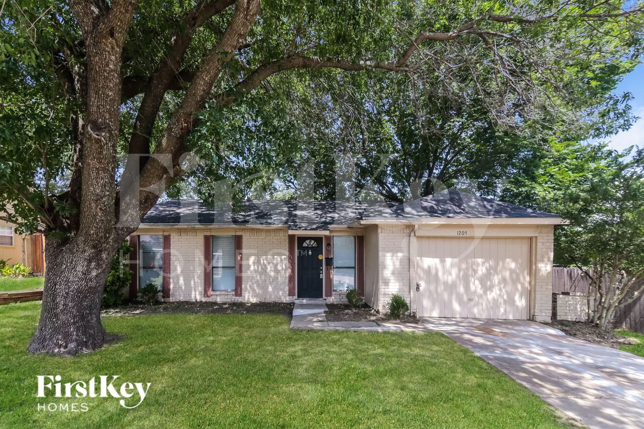1205 Colony Dr