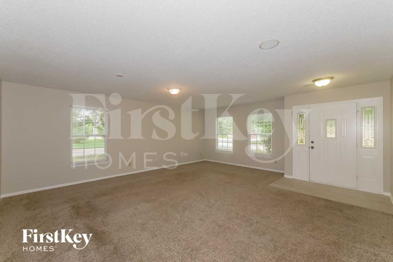 12684 Majestic Way - Photo 5 of 17